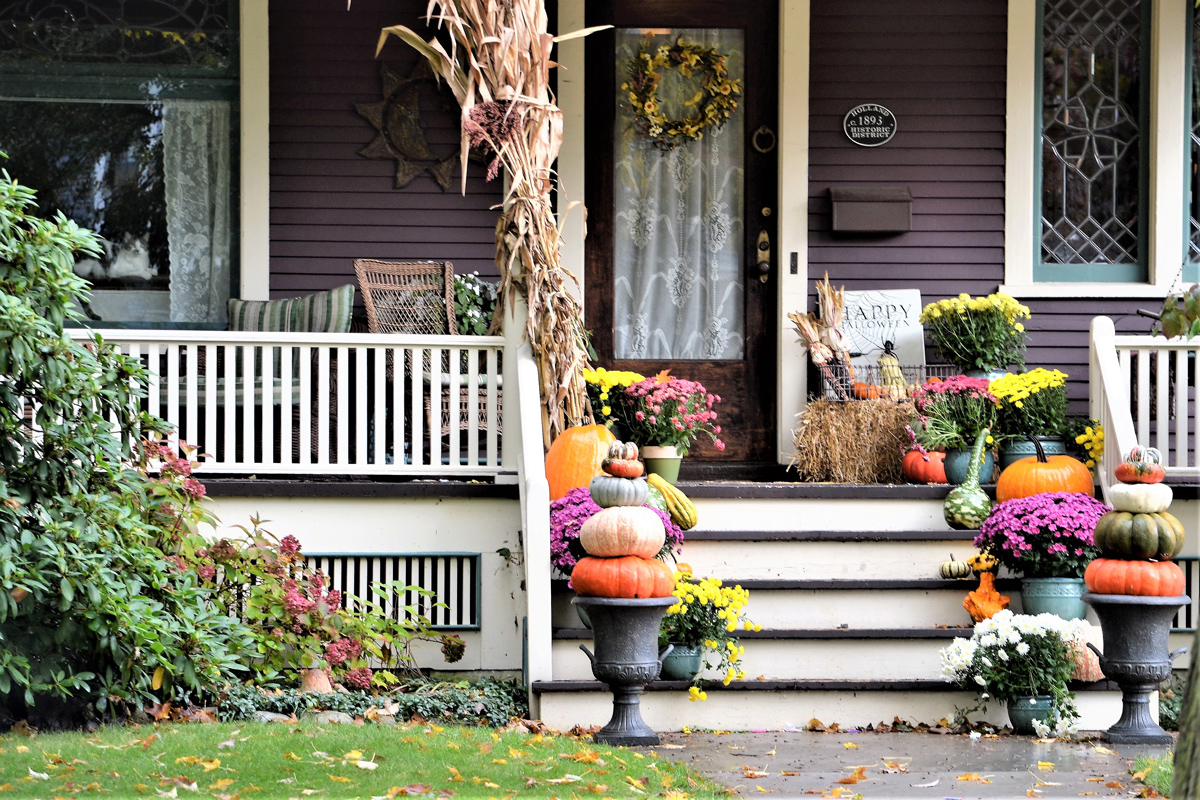 Curb Appeal Tips for Every Season - 23 Legal